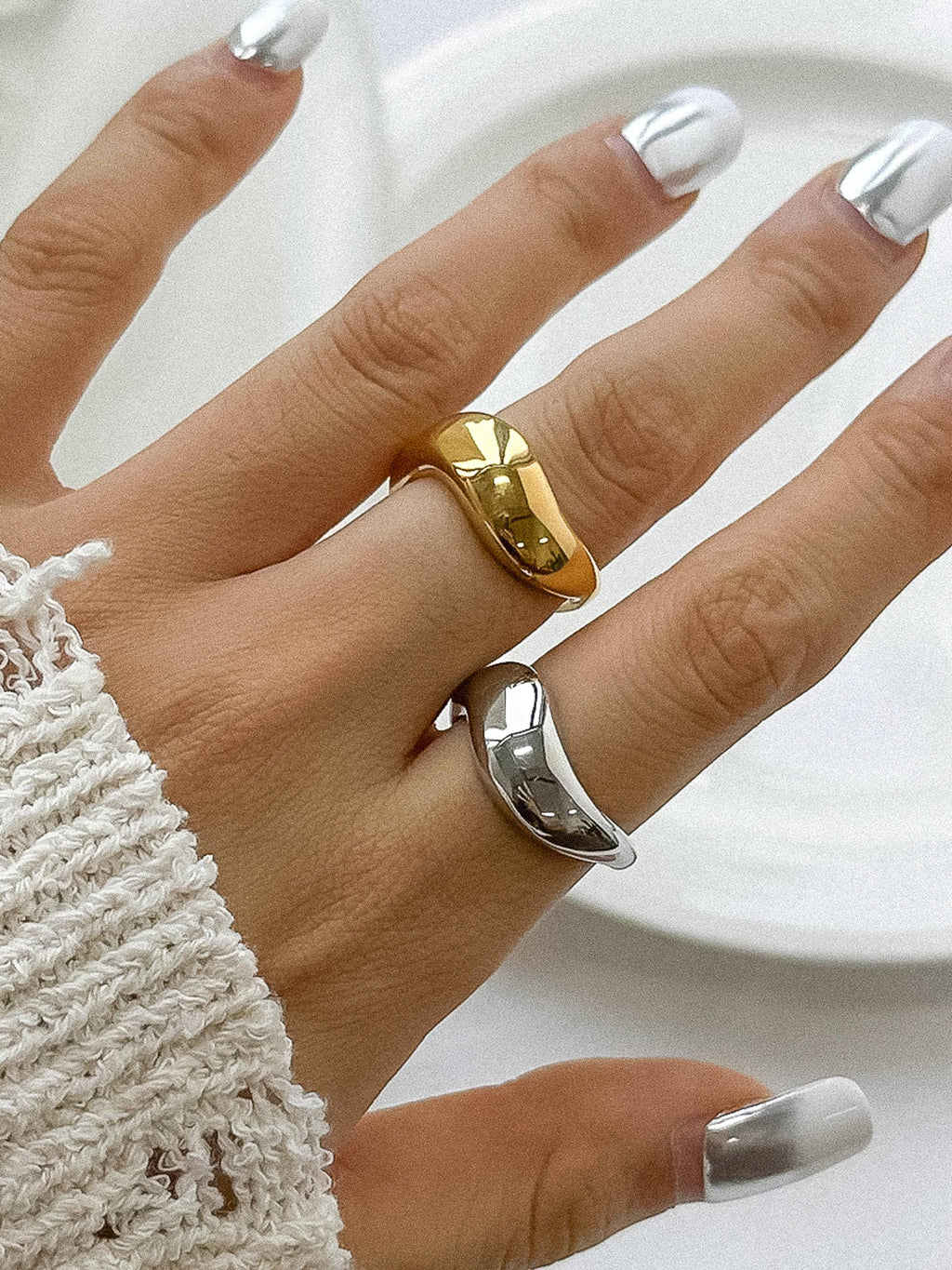 The Donitia 18K Non-Tarnish Classic Wavy Band
