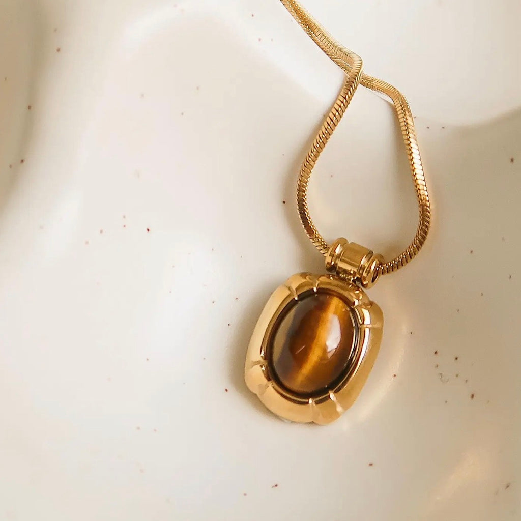 The Akesha Necklace – 18K Gold Non-Tarnish Natural Stone Pendant Necklace