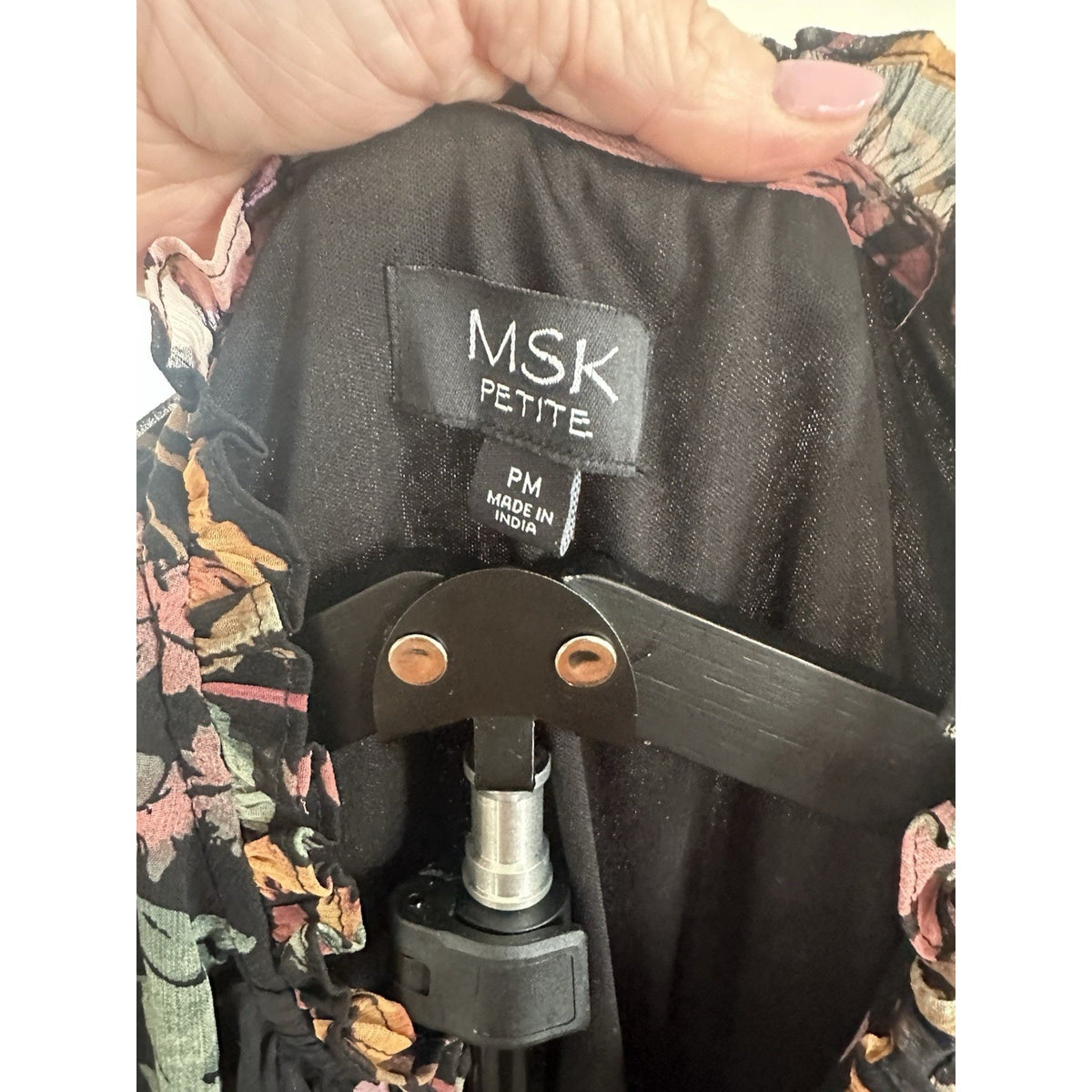 MSK Petite PM Petites Floral V-Neck Puff Short Sleeve Midi Dress Black