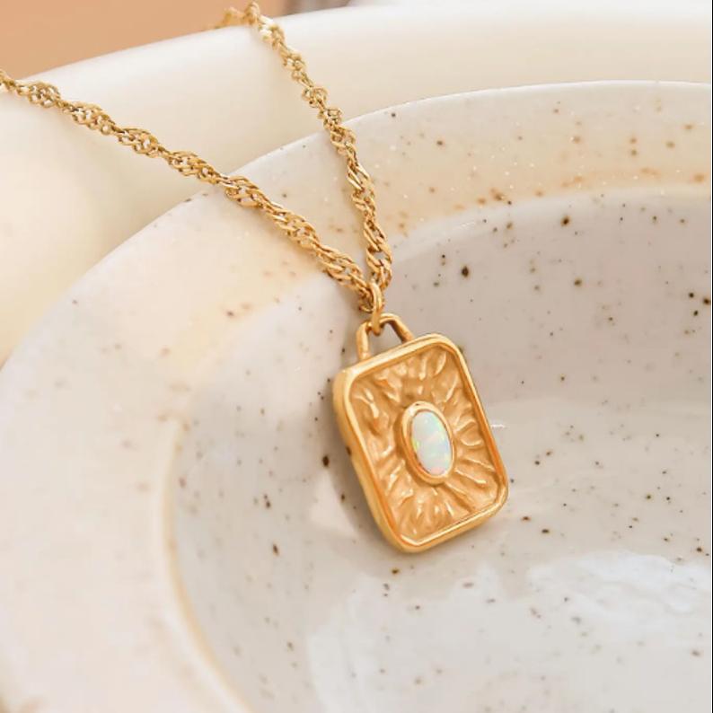 The Tessa Necklace – 18K Gold Non-Tarnish Rectangle Stone Sun Pendant Necklace