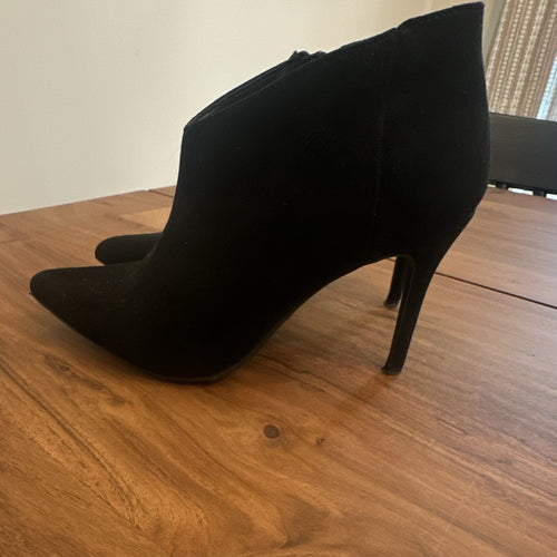Comfortiva Women’s Black Suede Pointed Toe Ankle Bootie Stiletto Side Zip
