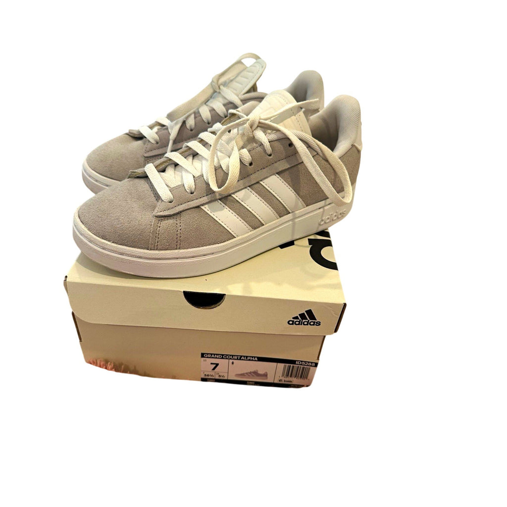 adidas Grand Court Alpha Cloudfoam Comfort Cushioned Low Top Sneaker Gray/White