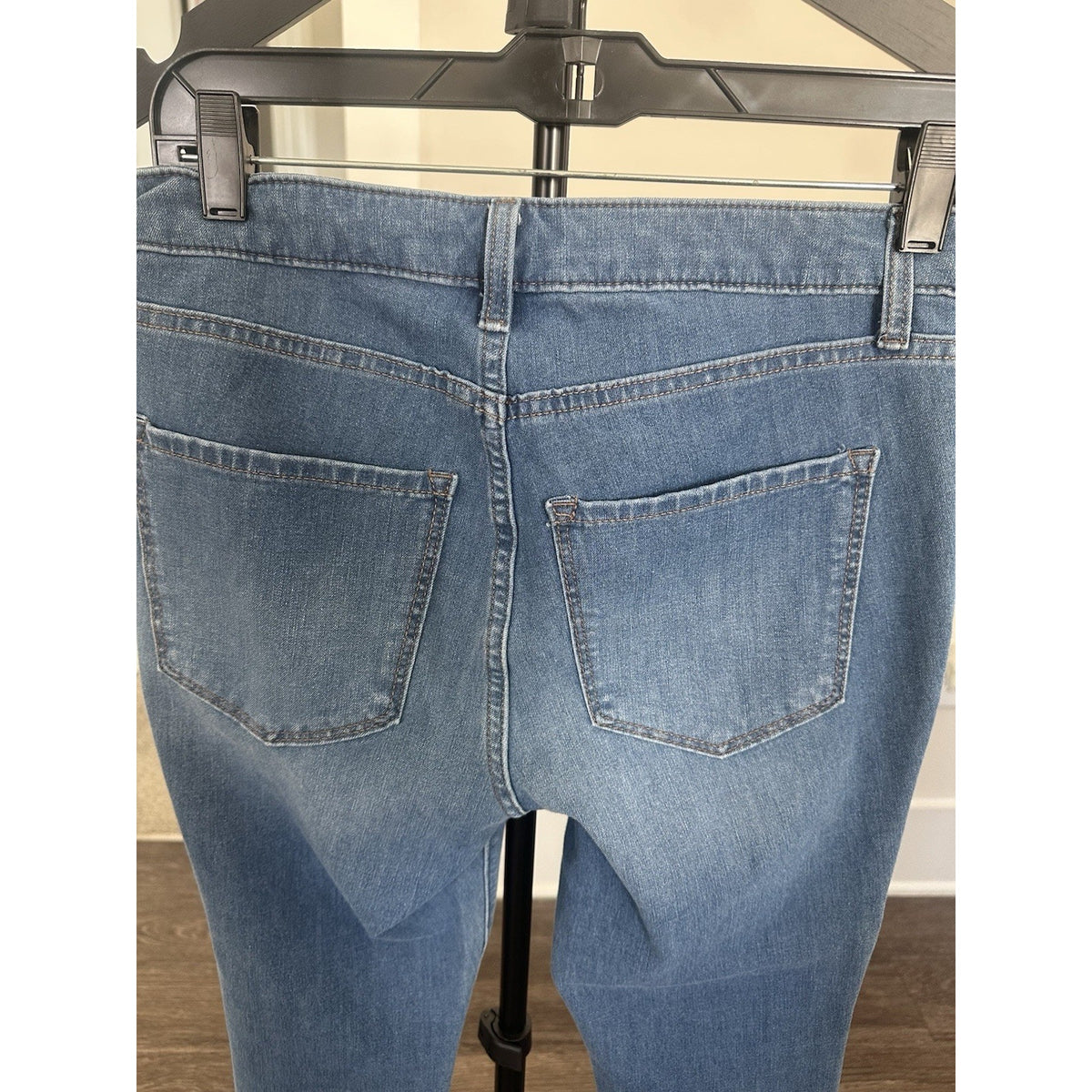 LC Lauren Conrad Women’s Skinny Blue Medium Wash Jeans, Button 5-Pocket, 8