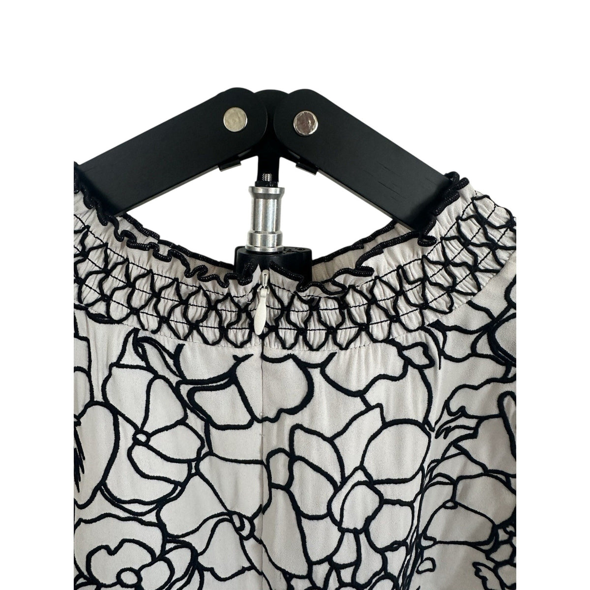 White House Black Market Sleeveless Floral Embroidered Smocked Blouse 8